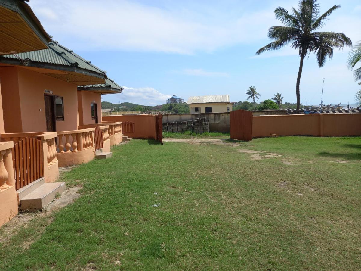 Comfort Beach Resort Biriwa Exterior photo