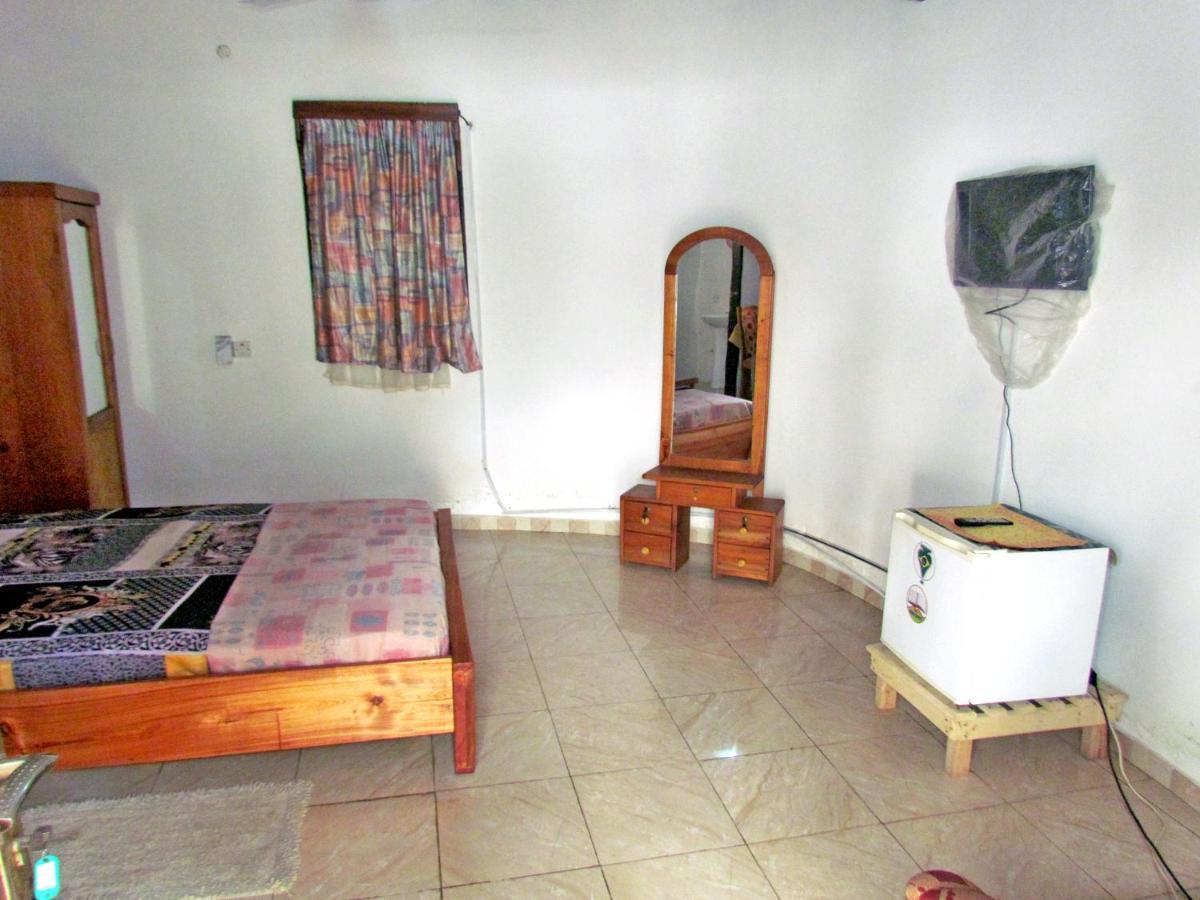 Comfort Beach Resort Biriwa Exterior photo
