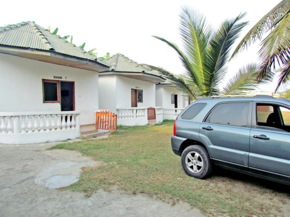 Comfort Beach Resort Biriwa Exterior photo